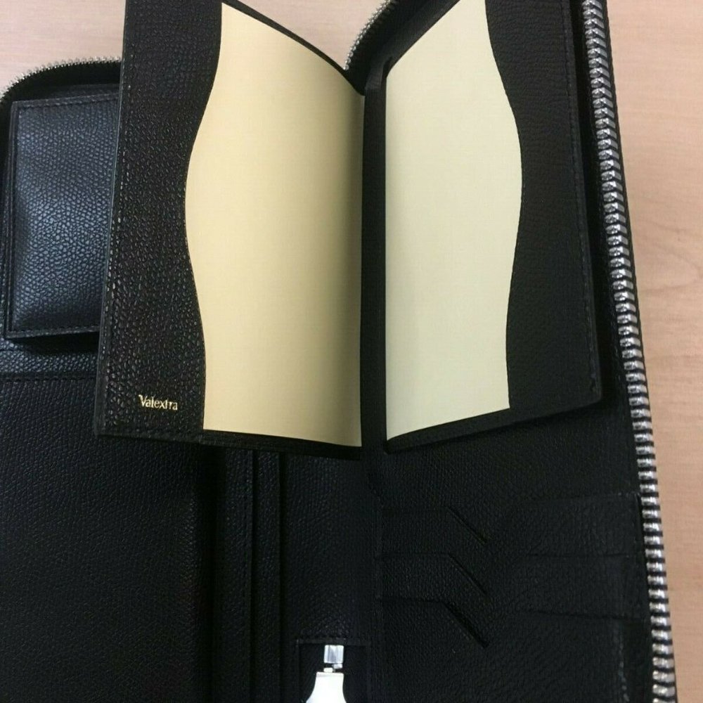 Valextra All in One Travel Wallet/Purse, Black 100 - Picture 2 of 5